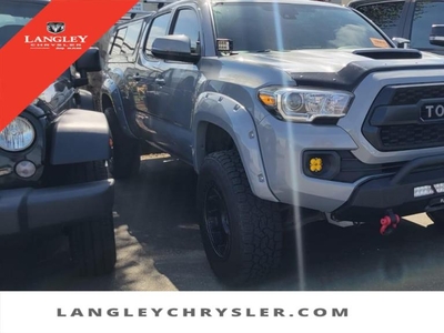 Used 2018 Toyota Tacoma SR5 Canopy Roof Rack Leather Sunroof for Sale in Surrey, British Columbia