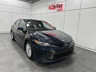Used Toyota Camry 2019 for sale in Quebec, Quebec