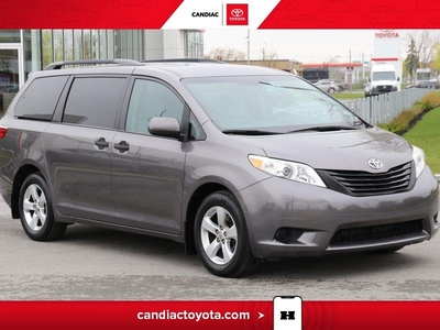 Used Toyota Sienna 2017 for sale in Candiac, Quebec