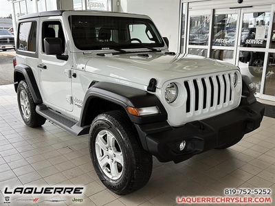 Used Jeep Wrangler 2020 for sale in Victoriaville, Quebec