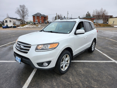 2012 Hyundai Santa Fe GL v6+Sunroof+Auto+FWD+Winters/Summers!