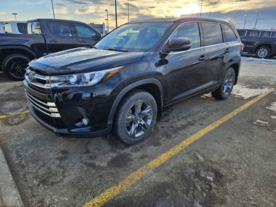 2018 Toyota Highlander Limited | heated and cooled seats | sunro