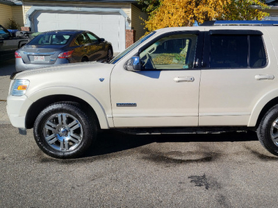 REDUCED 2007 Ford Explorer LIMITED Summer Driven Only