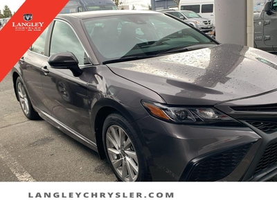 Used 2022 Toyota Camry SE Accident Free Locally Driven Bluetooth for Sale in Surrey, British Columbia
