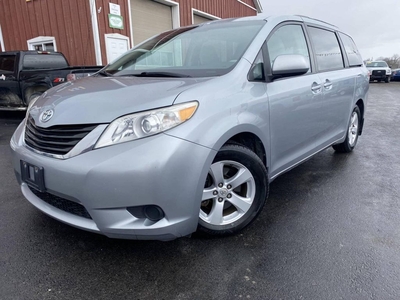 Used 2011 Toyota Sienna LE *NO ACCIDENTS*8 PASSENGER for Sale in Dunnville, Ontario