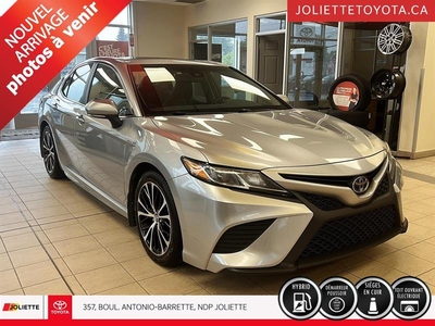 Used Toyota Camry Hybrid 2018 for sale in Notre-Dame-Des-Prairies, Quebec