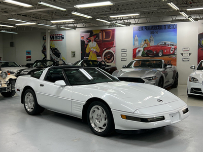1992 Corvette Targa Coupe with 6 Speed. Certified!