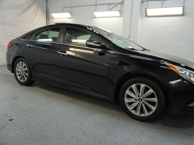 Used 2014 Hyundai Sonata LIMITED **BRAND NEW ENGINE BY HYUNDAI** CERTIFIED CAMERA NAV BLUETOOTH LEATHER HEATED ALL SEATS PANO ROOF CRUISE ALLOYS for Sale in Milton, Ontario