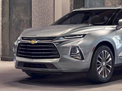 Used 2019 Chevrolet Blazer RS + DRIVER SAFETY PACKAGE + LUXURY PACKAGE + SURROUND VISION CAMERA + SUNROOF for Sale in Calgary, Alberta
