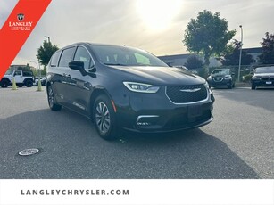 Used 2022 Chrysler Pacifica Hybrid Touring-L Leather Backup Adaptive Cruise Control for Sale in Surrey, British Columbia
