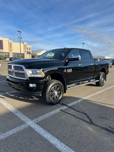 2015 Ram 3500 Limited w/ram box and delete kit