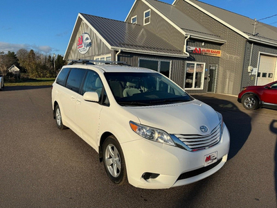 2017 Toyota SIENNA LE FWD 8-PASSENGER $117 Weekly Tax in