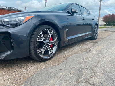 2019 Kia Stinger AWD Limited w/ with tire Package