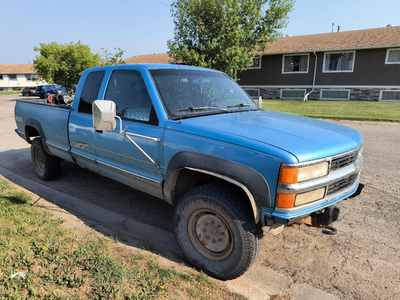 Parting out 94 Chevy K2500