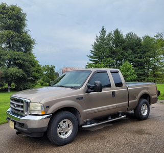 Like new, Ford F250 Lariat