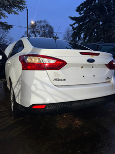 2012 ford focus ( SELLING AS IS )