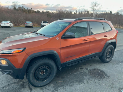 2016 Jeep Cherokee Trailhawk 4WD /Remote Start/Towing Package