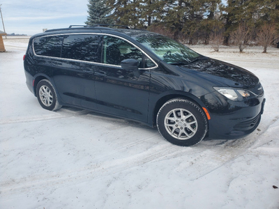 2017 Chrysler Pacifica Immaculate Condition