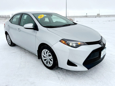 2017 Toyota Corolla LE /BACK UP CAM/LOW KM/ Local In Silver