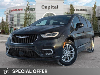 2022 Chrysler Pacifica Touring | AWD | Heated Seats and