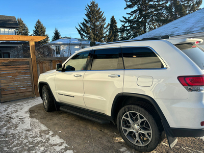 2022 Grand Cherokee limited Low Kms