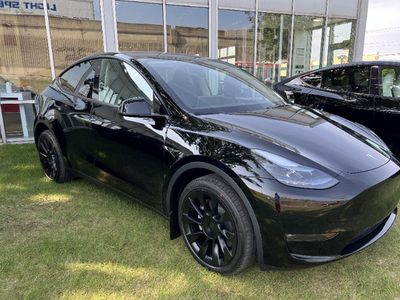 2023 Tesla Model Y - AWD, 20