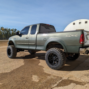 2002 Ford F150 Lariat Lifted