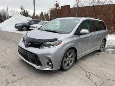 Used 2018 Toyota Sienna SE - Navigation, Leather, Sunroof, Power Liftgate, Heated Seats, New Tires & New Brakes! for Sale in Guelph, Ontario