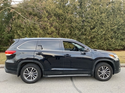 Used 2019 Toyota Highlander XLE-1 LOCAL OWNER! NO INSUR. CLAIMS!! FULLY LOADED for Sale in Toronto, Ontario