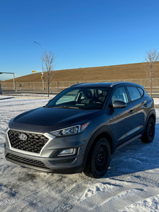 Hyundai Tucson 2019 Carfax, remote starter, and new tires