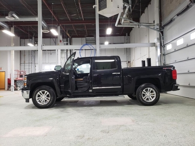 Used 2014 Chevrolet Silverado 1500 LTZ 4WD Crew Cab WE FINANCE ALL CREDIT for Sale in London, Ontario