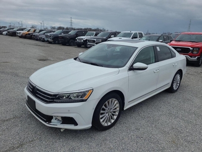 Used 2017 Volkswagen Passat 1.8 TSI Comfortline-NO HST TO MAX $2000 LTD TIME O for Sale in Tilbury, Ontario