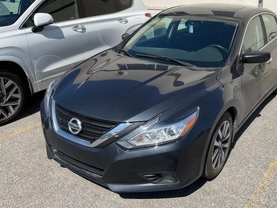 Used Nissan Altima 2017 for sale in Pointe-Claire, Quebec