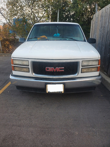 1998 GMC Sierra Pickup Truck - Low KMs for its age