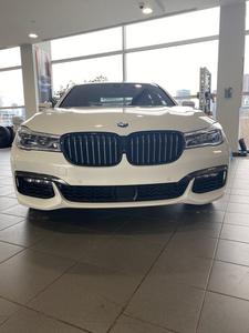 BMW 750-M Full 6 year Warranty and Max Options