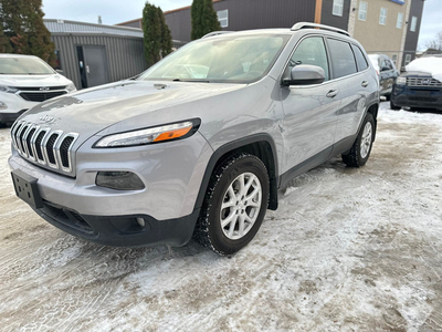 CLEAN TITLE, SAFETIED, 2017 Jeep Cherokee North