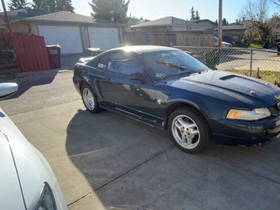 Selling as pair 2, 1999 ford mustangs v6. Shoot me an offer