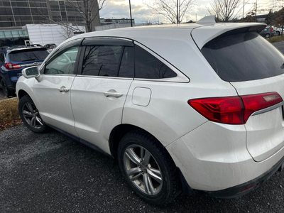 2013 RDX White selling at CAD$15,500.00