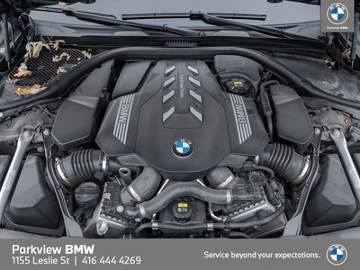 2022 BMW 750