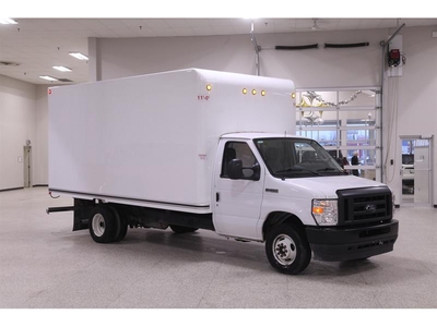 Used Ford E-Series Cutaway 2023 for sale in Gatineau, Quebec
