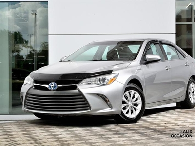 Used Toyota Camry Hybrid 2016 for sale in Montreal, Quebec