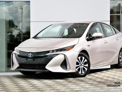 Used Toyota Prius Prime 2020 for sale in Montreal, Quebec