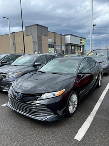 Used Toyota Camry 2020 for sale in lachenaie, Quebec