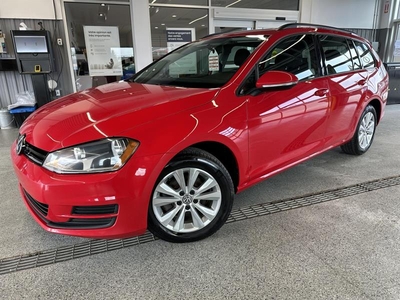 Used Volkswagen Golf 2017 for sale in Thetford Mines, Quebec