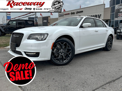 2023 Chrysler 300 | DEMO | PANO ROOF | VENTED SEATS | SURROUND
