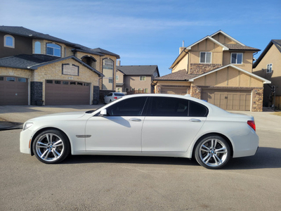 2011 BMW 750Li M-Package accident Free xDrive well maintaind