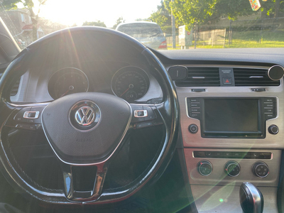 2016 Volkswagen Golf TSI