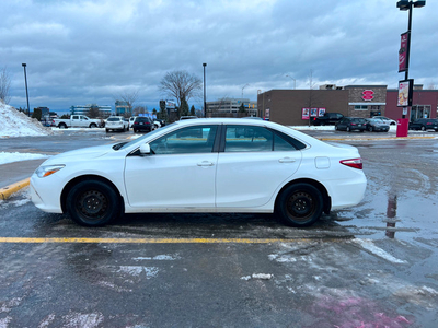 2017 Toyota Camry LE - White. Priced to sell quick! 116,500 km