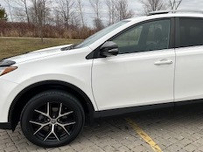 2017 Toyota RAV4 SE AWD - Immaculate Condition, Low Mileage