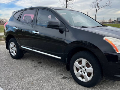 Nissan Rogue 2011- Mint Condition